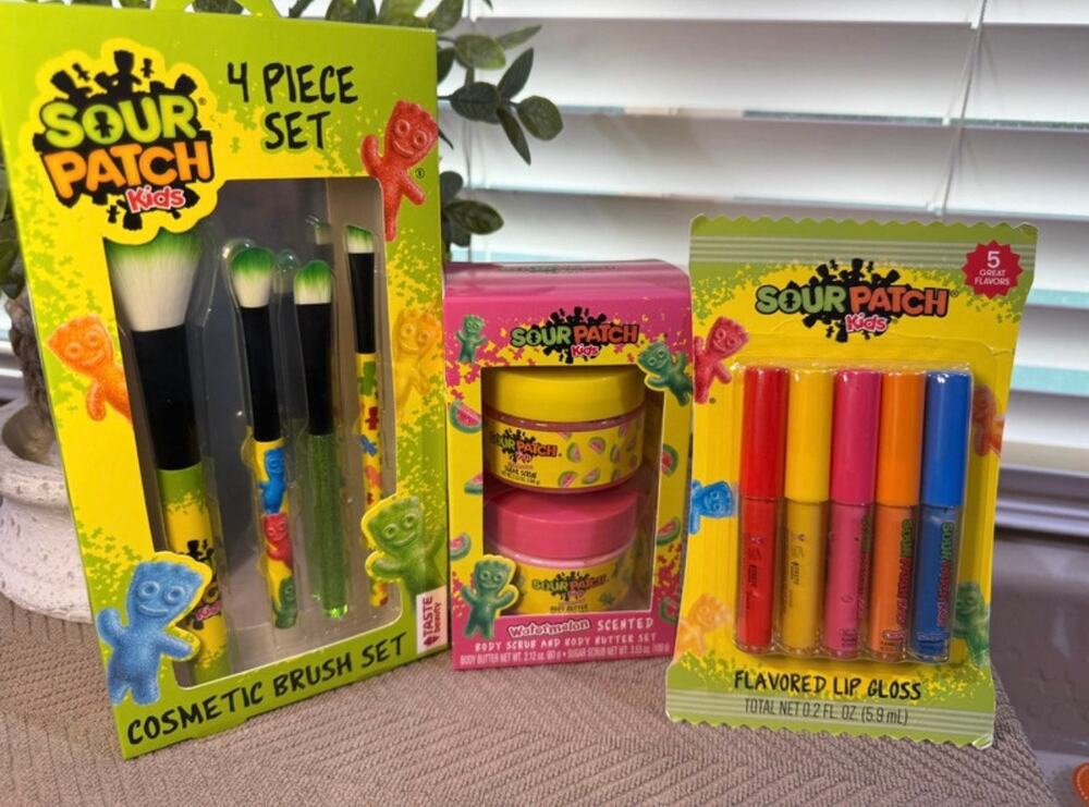 Sour Patch Kids Cosmetic set Make up brushes body scrub butter lip gloss